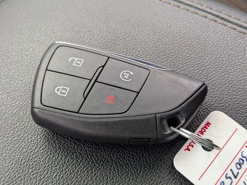 Used 2024 GMC Canyon AT4 w/ Canyon Safety Plus Package AWD/4WD image 25
