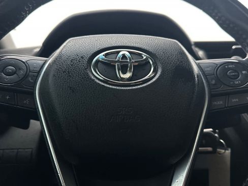 Used 2019 Toyota Camry SE image 24