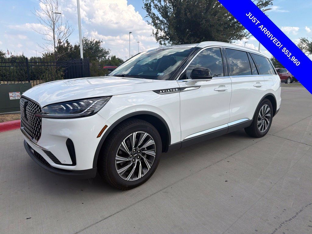 Used 2026 Lincoln Aviator 2WD image 1