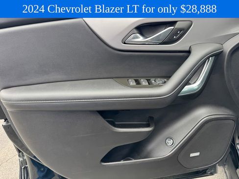 Used 2024 Chevrolet Blazer LT w/ Sound & Technology Package FWD image 15