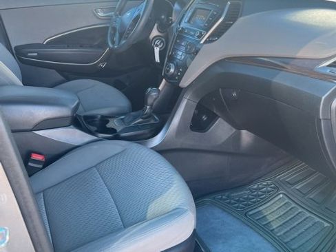 Used 2018 Hyundai Santa Fe Sport image 10