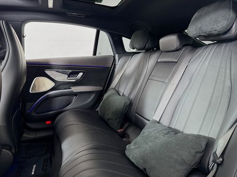 Used 2022 Mercedes-Benz EQS 450+ Sedan image 8
