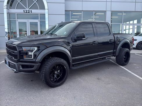 Used 2018 Ford F150 Raptor w/ Equipment Group 802A Luxury AWD/4WD image 1