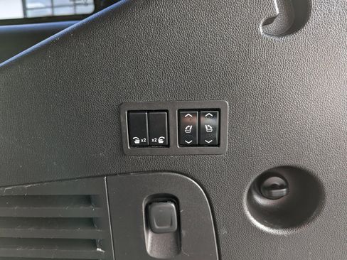 Used 2016 Cadillac Escalade Platinum image 51