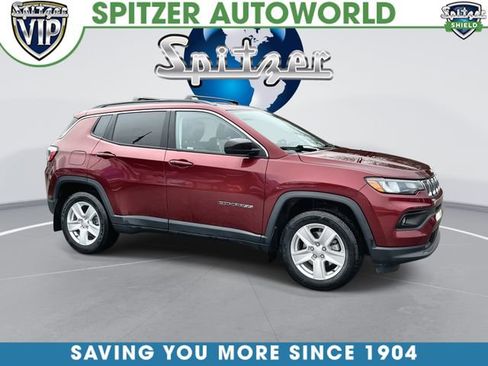 Used 2022 Jeep Compass Latitude image 1