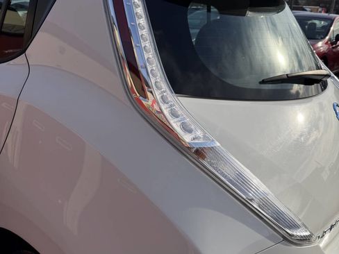 Used 2015 Nissan Leaf S w/ Charge Package image 19
