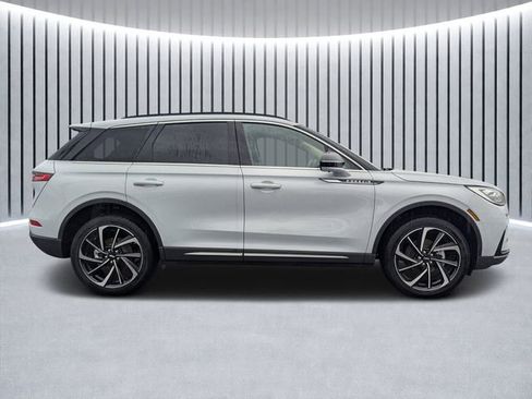 New 2026 Lincoln Corsair Reserve image 2