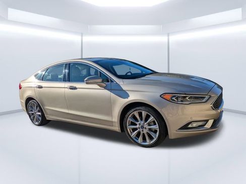 Used 2017 Ford Fusion Platinum image 2
