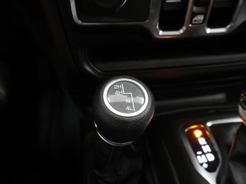 Used 2023 Jeep Gladiator Sport AWD/4WD image 43