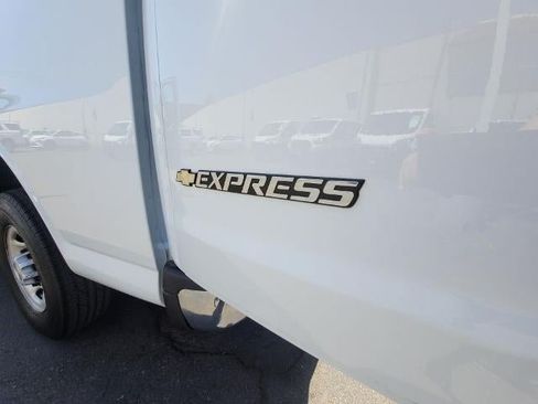 Used 2024 Chevrolet Express 2500 w/ Driver Convenience Package RWD image 26