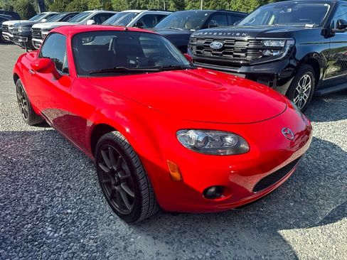 Used 2007 MAZDA MX-5 Miata Grand Touring w/ Premium Pkg RWD image 2