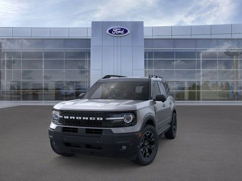 New 2025 Ford Bronco Sport Outer Banks w/ Outer Banks Tech Package+ AWD/4WD image 2