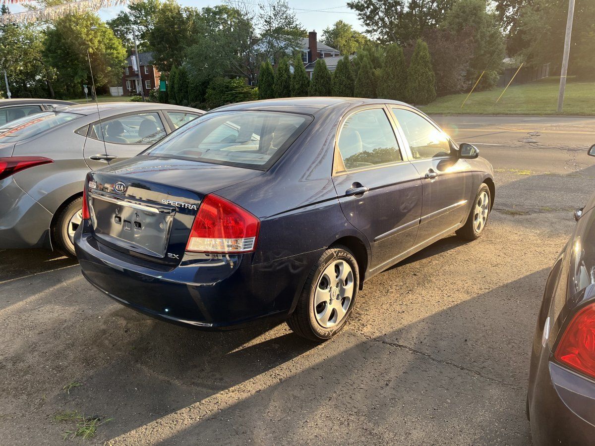 Used 2007 Kia Spectra EX FWD image 3