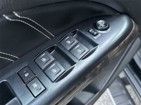 Used 2021 GMC Canyon Denali image 16