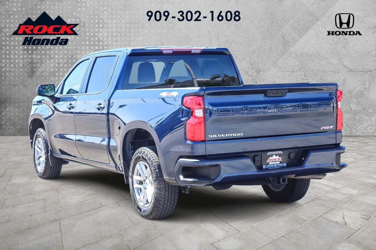 Used 2022 Chevrolet Silverado 1500 RST AWD/4WD image 6