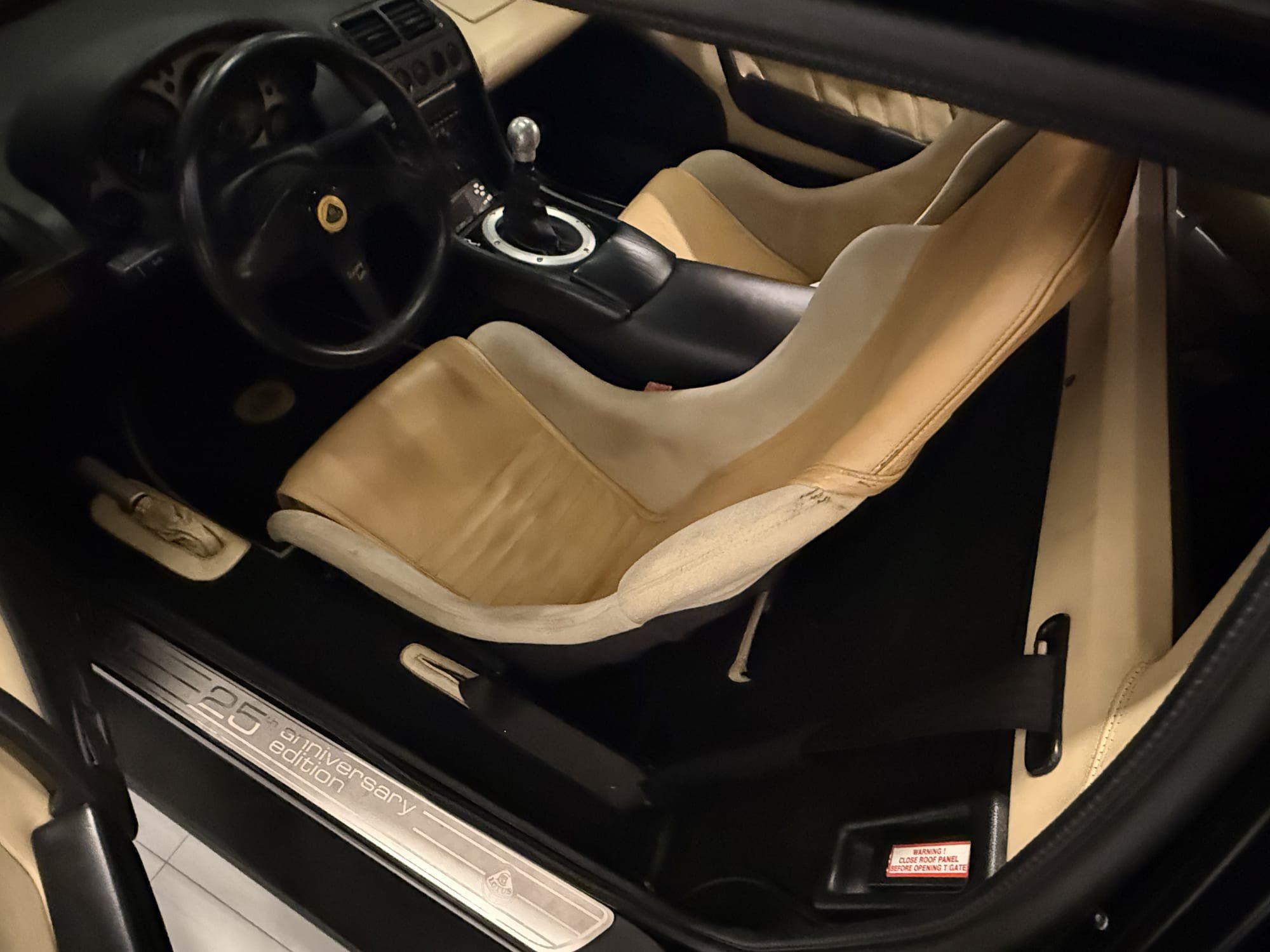 Used 2002 Lotus Esprit RWD image 3