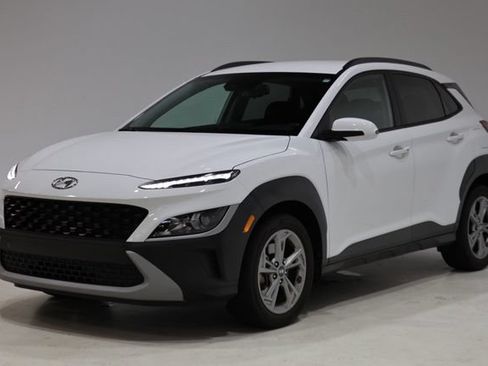 Used 2022 Hyundai Kona SEL AWD/4WD image 3
