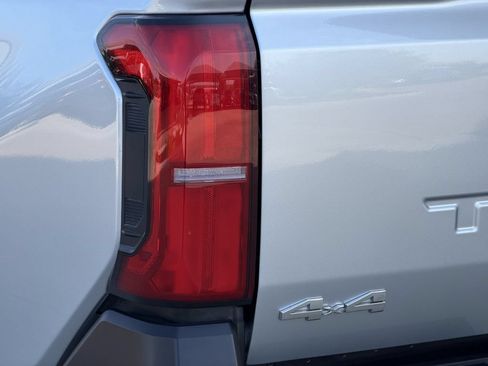 Used 2026 Toyota Tacoma SR AWD/4WD image 10
