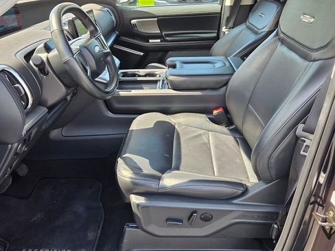 Used 2025 Ford Expedition Max Platinum AWD/4WD image 5
