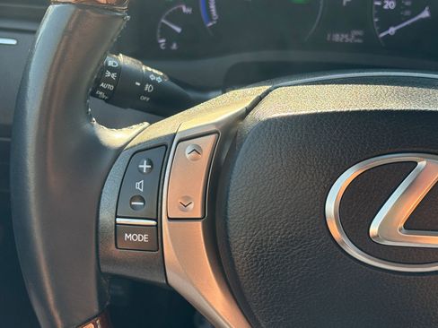 Used 2013 Lexus RX 450h AWD w/ Navigation Pkg image 18