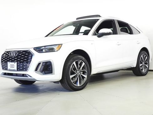 Used 2023 Audi Q5 2.0T Premium w/ Convenience Package image 2