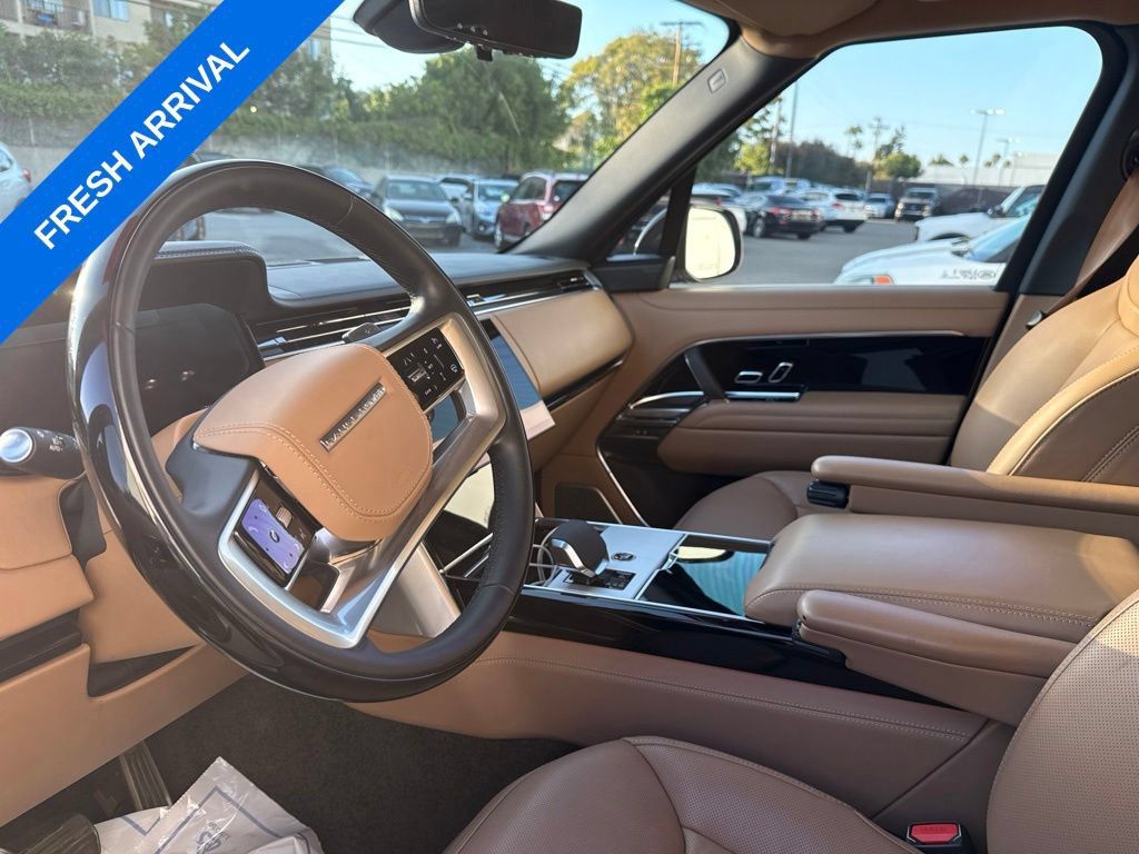 Used 2024 Land Rover Range Rover Autobiography AWD/4WD image 3