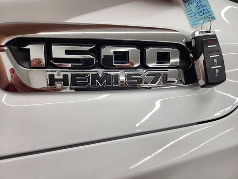 Used 2023 RAM 1500 Big Horn AWD/4WD image 35