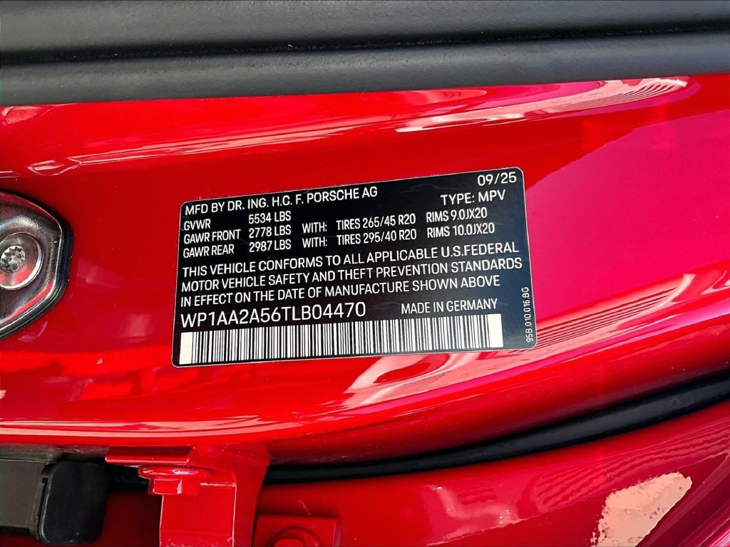 Certified 2026 Porsche Macan AWD/4WD image 26