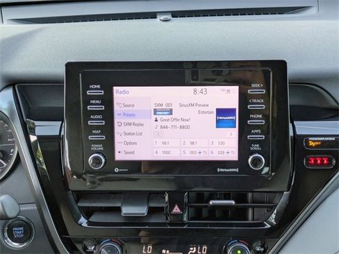 Used 2022 Toyota Camry SE image 17