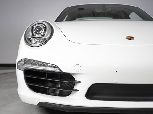 Used 2015 Porsche 911 Carrera S RWD image 43