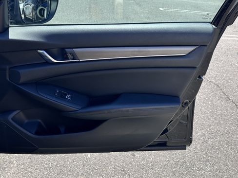 Used 2018 Honda Accord LX image 30