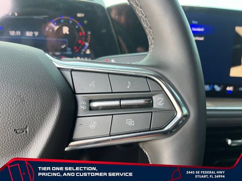Used 2026 Chevrolet Suburban High Country RWD image 28