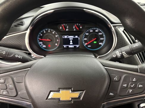 Used 2018 Chevrolet Malibu LT FWD image 28