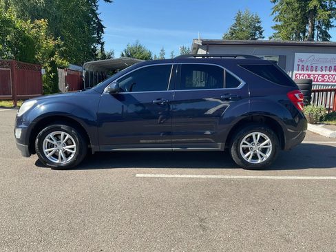 Used 2017 Chevrolet Equinox LT w/ Convenience Package FWD image 2