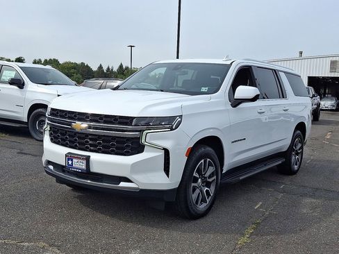 Used 2021 Chevrolet Suburban LS image 5