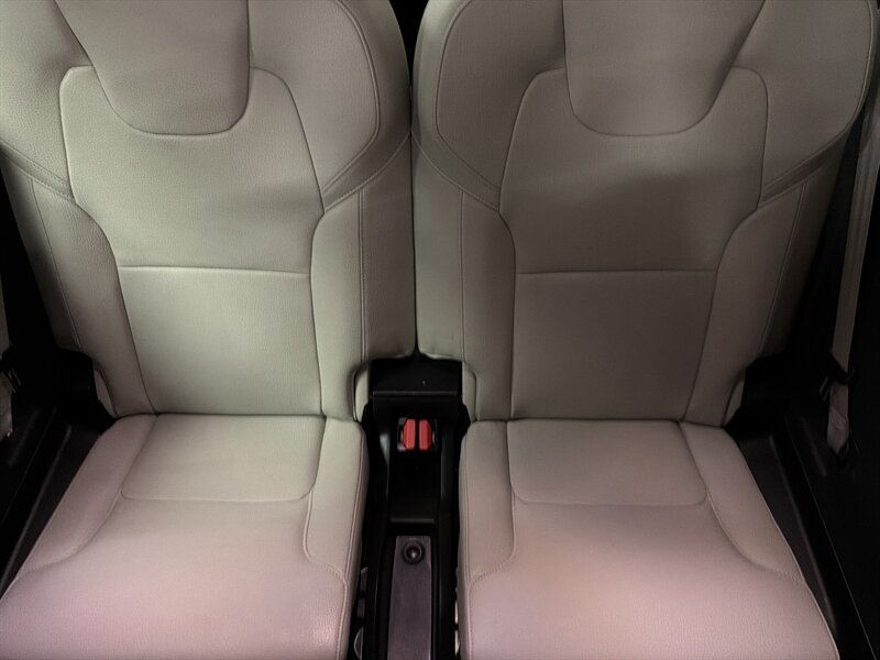 Used 2020 Volvo XC90 T5 Momentum AWD/4WD image 49