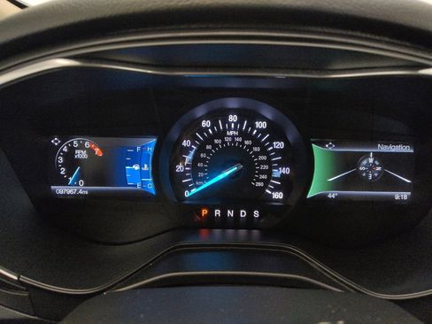 Used 2020 Ford Fusion Titanium image 23