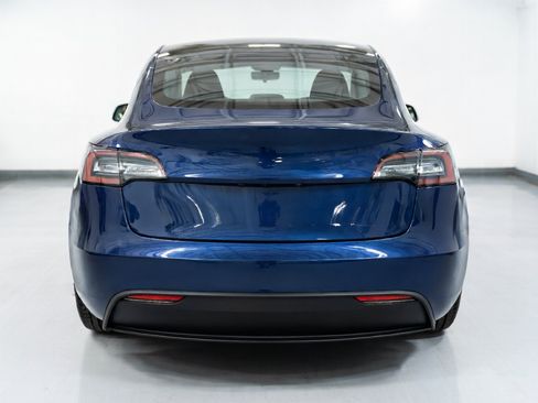 Used 2023 Tesla Model Y Performance AWD/4WD image 5