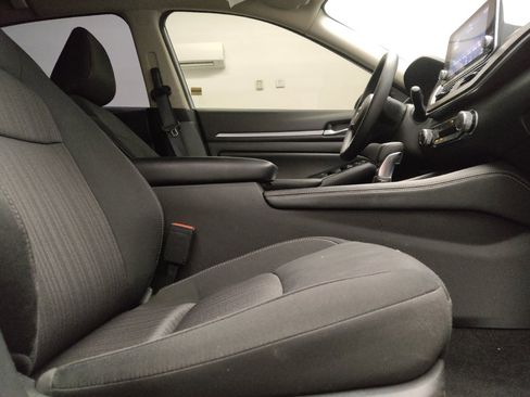 Used 2023 Nissan Altima 2.5 SV FWD image 21