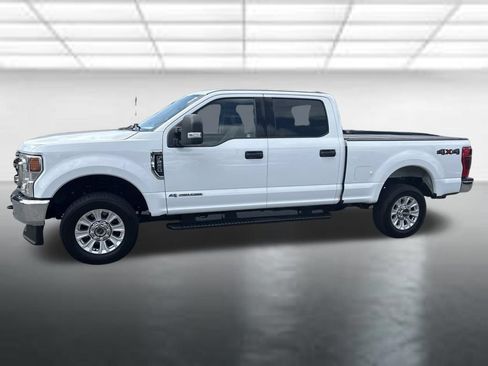 Used 2022 Ford F250 XLT AWD/4WD image 2
