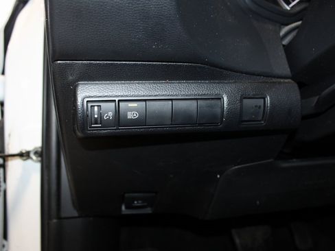 Used 2022 Toyota Corolla LE image 10