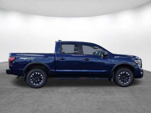 Used 2023 Nissan Titan PRO-4X w/ Pro-4x Convenience Package AWD/4WD image 3