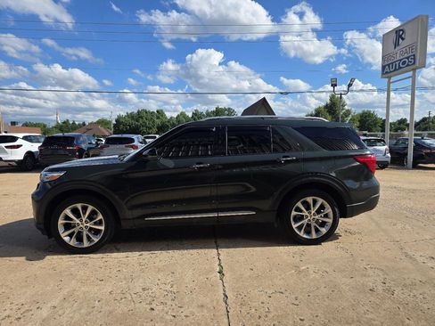 Used 2022 Ford Explorer Platinum w/ Equipment Group 601A AWD/4WD image 4