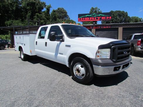 Used 2006 Ford F350 XL image 1