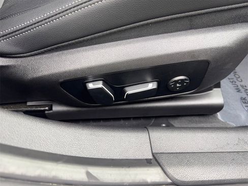 Used 2025 BMW 330i Sedan image 47