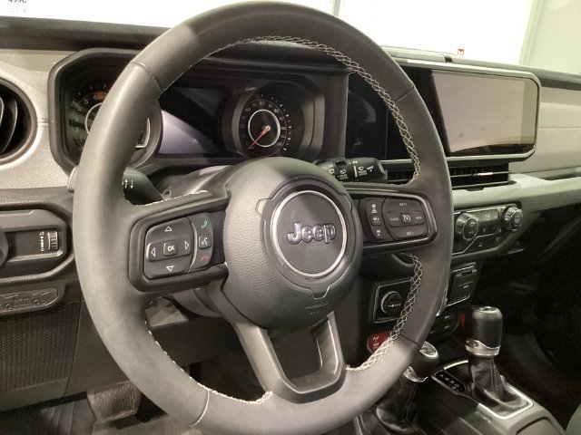 Used 2025 Jeep Wrangler Unlimited Sport AWD/4WD image 26