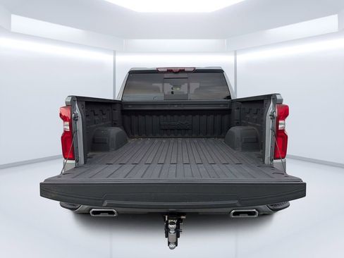 Used 2023 Chevrolet Silverado 1500 High Country w/ Technology Package image 12