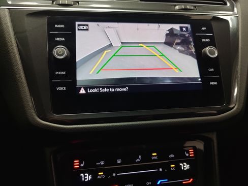 Certified 2022 Volkswagen Tiguan SE image 18