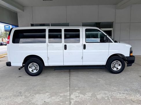 Used 2021 Chevrolet Express 2500 LS w/ Driver Convenience Package RWD image 6