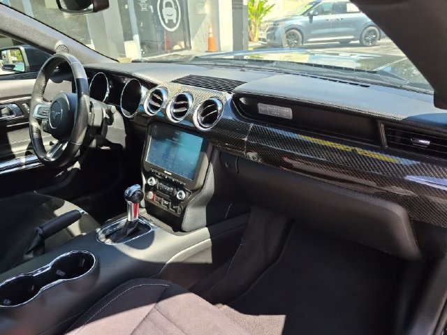 Used 2017 Ford Mustang GT w/ Black Accent Package RWD image 25